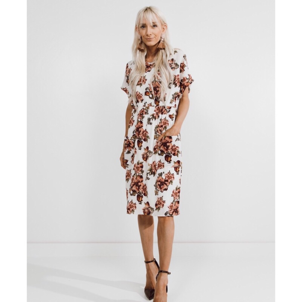 NWT Shop Stevie Floral Dress